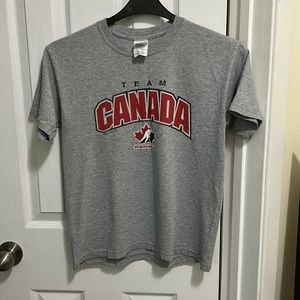 Bulletin Heavy Weight Shirt Grey Team Canada Short Sleeve Tee SZ Med 10/12
